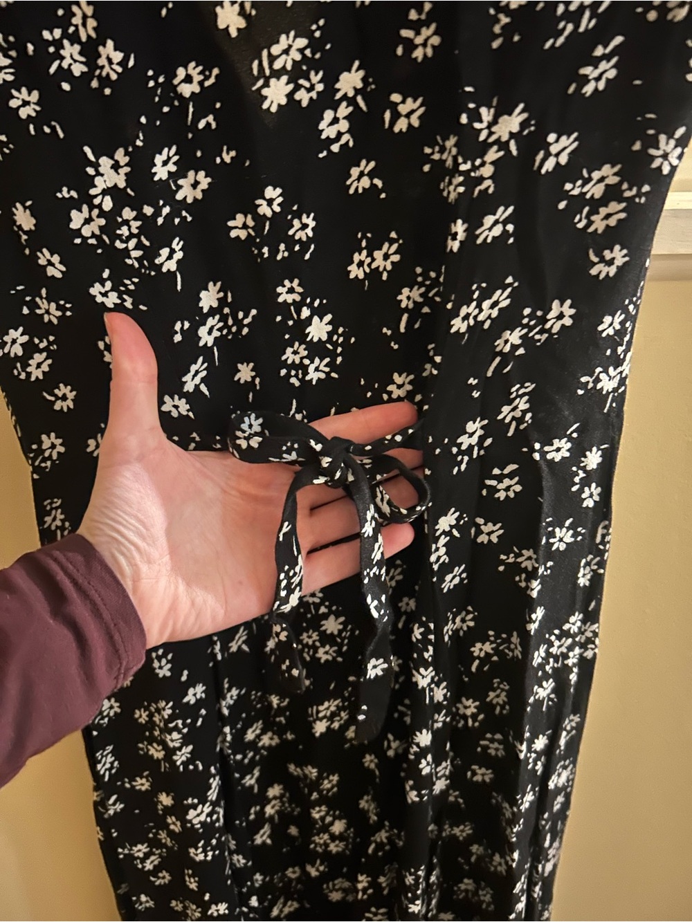 Reformation Ditsy Floral V-Neck Midi Dress - Picture 6 of 6